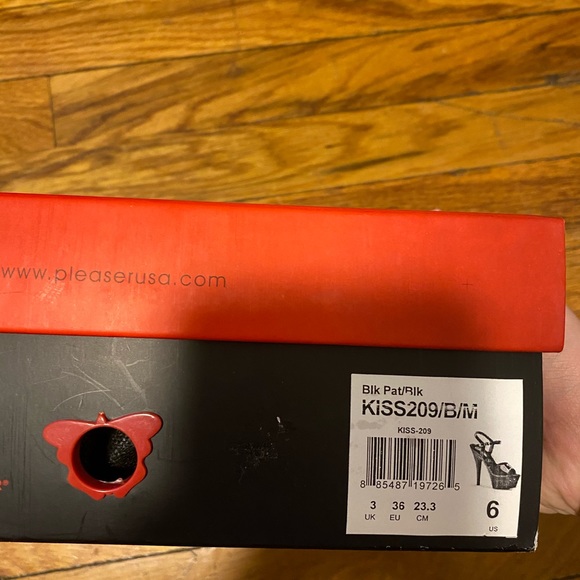 BRAND NEW Black Pleaser Heels Size 6 - Picture 6 of 6